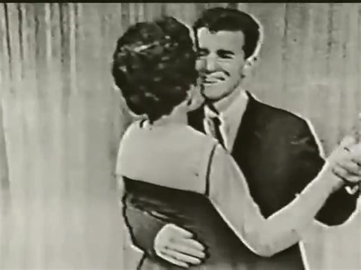 American Bandstand 1957 & 1968 – Blue Christmas | Dick Clark American Bandstand