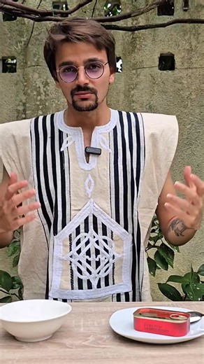 Comment peux-tu me dire que je dois verser toute l’huile bien avant de manger la sardine ? La sardine commence par l’huile 🐟 Pour plus de contenu comme celui-ci: RENCONTRES VIRTUELLES GRATUITES POUR LES NOUVEAUX ARRIVANTS Atelier interactif où tu auras l'occasion de poser tes questions et partager tes opinions exclusivement en lien avec ton intégration au Canada. ⚠️ Aucune inscription pour le moment, car activité en restructuration. De retour bientôt. ⚠️ . . . . 🎉 NOUVEAU 🎉 : CONSULTATIONS IN