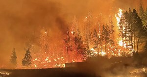 Finley Point firefighters working tirelessly to protect neighbor's homes