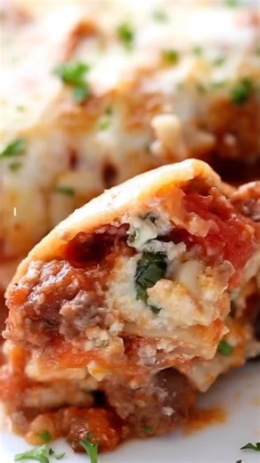 Tis the season for comfort food! Well, all winter I believe is comfort food season. ⁠ ⁠ Grab the recipe by commenting “lasagna” and then check your DMs. ⁠ ⁠ https://lexiscleankitchen.com/gluten-free-lasagna/ | Lexi's Clean Kitchen