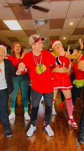 89K views · 3.5K reactions | Incluyendo siempre al adulto mayor, no será perfecta la coreo pero toma encuenta a todos! #inclusionmatters #communitysupport #baile #CommunityFirst #seniorcare | Israel Alvarez Landa Videos | Facebook