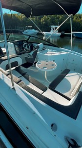 The perfect combination of luxury and power 🌟 The M-65 | Monterey Boats