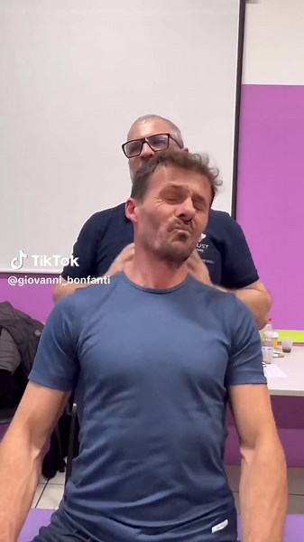 JAW UPPER CERVICAL CRACKING by Dr. Giovanni Bonfanti DO.F. #osteopathy #chiropractic #adjustment #crackingbones #asmr #asmrvideo #foryou