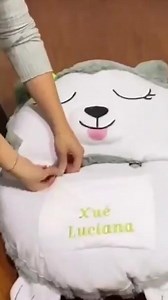 Plyšový spací pytel s polštářem, oblíbený u dětí😍 Ideální na přespání v domě prarodičů❤️👇 https://tinyurl.com/7awsvzr8 ✅žralok, pes nebo jednorožec 🦈🐶🦄 ✅pro děti od 2 do 8 let 😴 skvělé na cestování nebo spánek | Rodinny-Nakup.cz