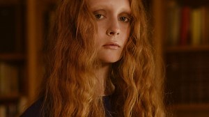 Aceite de romero para el pelo: sus beneficios (según los expertos)