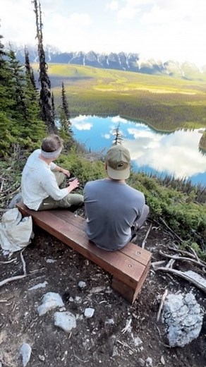 Enjoying the mountain lake view from the lookout #mountainlake #mountianview #lookoutmountain #hikingviews | Nature Daddy