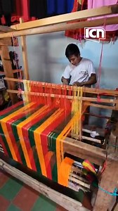 #Honduras | Así se elaboran las telas lencas, patrimonio vivo de Honduras Cada hilo, cada color, cada movimiento en el telar cuenta una historia ancestral. Desde el corazón de Intibucá, las manos de mujeres y hombres lencas conservan una tradición que resiste al paso del tiempo. | ICN.Digital | Facebook