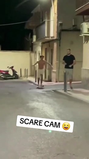 Funny Scare Pranks That Will Make You Jump!