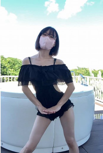 かわいいメガネ女子の無加工うみ散歩