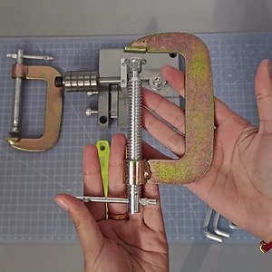 Leather Strap Cutter, Professional Leather Splitter for Thick Hard Leather, Max 90mm Cut Width, Leather Belt Cutting Machine with 2 G-Clamps, 20 Blades, and 8 Wrenches