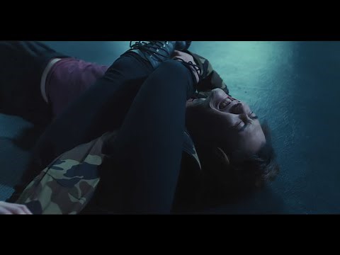 Female Assassin headscissor