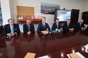 Minister Marchewka: "Wulkan ledwie dycha". Co dalej ze Stocznią Szczecińską "Wulkan"?