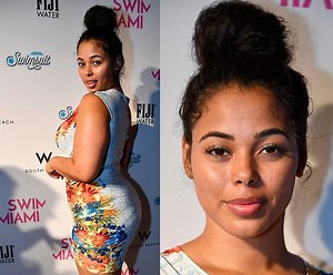 Tantalizingly Thicc Tabria Majors Responds To Rumors That Her Amazing Abs Are Photoshopped