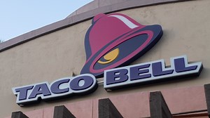 Caravan Protest at Chicago Taco Bell Calls Attention to Working Conditions
