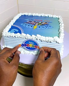 From plain square cake to a Robo Cobo masterpiece! 🎂 | MetDaan Cakes