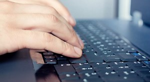 GUERRA CIBERNÉTICA: O que é a guerra anunciada pelo grupo Anonymous contra a Rússia?