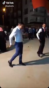 1.2K views · 210 reactions |  Seni gidi topal şarkısıyla oynayan vatandaş gündem oldu. #senigiditopal #Müzik #Şarkı | metropolhaber.net | Facebook