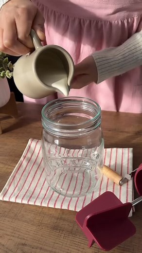 🧈✨ With the Kilner® Butter Churner, you can turn fresh cream into delicious butter by hand in just 10 minutes — because nothing beats the taste of homemade. 💛 Video credit: delectable on TikTok #butterchurner #butter #kilner #homemadebutter #homemade | Kilner