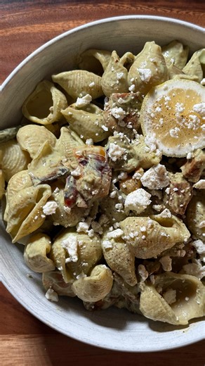 ELLIE TEALE on Instagram: "Greed goddess pasta 🥑 full recipe in bio!! #recipe #easyrecipe #quickrecipes"