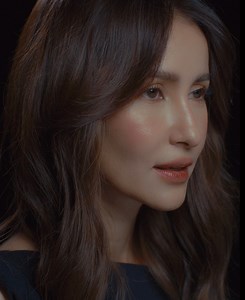 เพราะความ Balance ทั้งการใช้ชีวิต และการดูแลตัวเอง เป็นสิ่งสำคัญ แอน ทองประสมเลือก Future Solution LX Legendary Enmei เป็น Essential Items ในการบำรุงผิวที่ขาดไม่ได้ เพราะช่วยมอบความรู้สึกผ่อนคลาย อีกทั้งยังช่วยฟื้นบำรุงผิวให้ชุ่มชื้น ผิวดูแน่น ดูฉ่ำ ริ้วรอยดูจางลง ✨FUTURE SOLUTION LX Legendary Enmei Ultimate Luminance Serum เซรั่มบำรุงผิวสูตรเข้มข้น ยกระดับการฟื้นบำรุงผิวอย่างล้ำลึก* ช่วยชะลอและลดเลือนริ้วรอยแห่งวัย ผิวดูยืดหยุ่น และเปล่งประกาย ✨FUTURE SOLUTION LX Legendary Enmei Ultimate Renewi