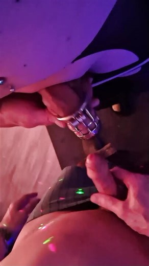 Intense Cage inspection by Keyholder