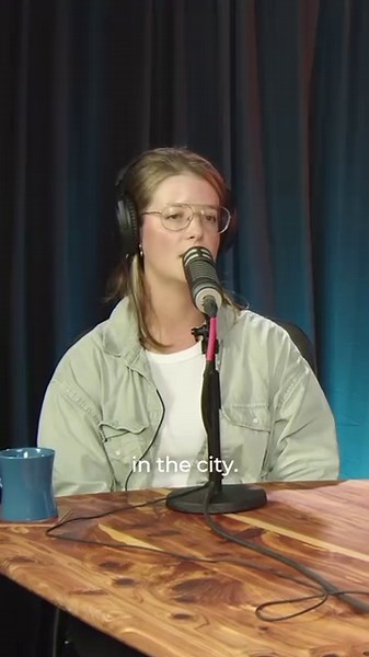 Today, Central Ministries Pastor Josh Reed sits down with Grace Rieman & Kelly Suckow from our Nashville campus, who are also involved in @crosspoint.college. They discuss how they have a discipleship group for themselves, and from that overflow, pour into the lives of college-aged women. They also discuss other women who have encouraged and discipled them along the way. Link in bio > Podcast The stories we share in this podcast series highlight a few examples of discipleship relationships alrea