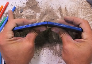 Watch the Samsung Galaxy Flip 7 and Fold 7 put through extreme bend and scratch tests