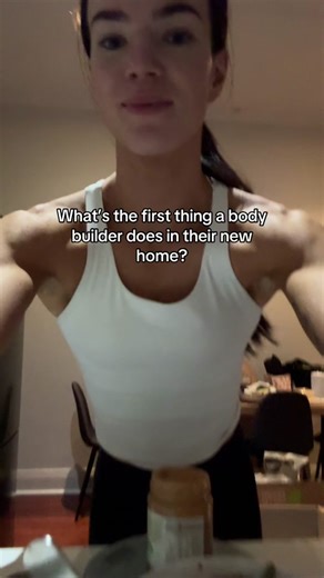 Its the almond spread chillin for me #bodybuilder #flex #muscle #girlswholift #girlswithmuscle #gymtok #fyp