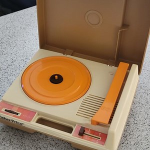 VTG 1978 Fisher-Price Record Player Portable Phonograph WORKING #825 33/45 RPM