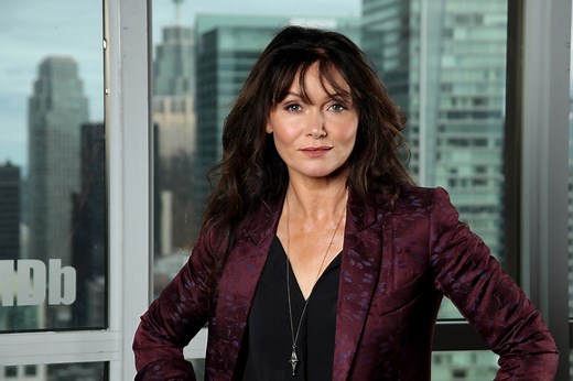 My worst moment: ‘Miss Fisher’s Murder Mysteries’ star Essie Davis on the perils of being nude on stage