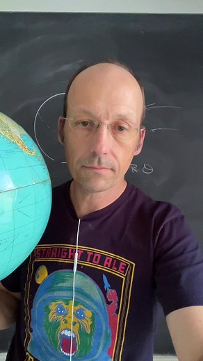 How do you measure the radius of the #earth? #science #roundearthbelievers #sciencetok #astronomy | Rhett Allain