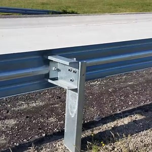 [Hot Item] Guard Rail Traffic Safety Barrier Galvanized Highway W Beam Guardrail Spacer
