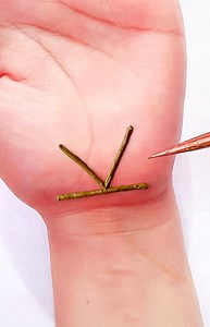 72K views · 1.3K reactions | KKK Beautiful Alphabet mehndi design for...