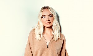 Danielle Bradbery to Ride Alongside Mario Andretti in Nash Grand Prix