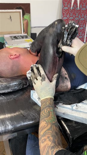 Full black 🔥 Saturday night fiver #blacktattoo #fullblack #fullblacktattoo #tatouage #tattoo