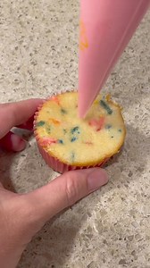 Barbie Cupcake #cupcake #barbiecupcakes #barbie #cupcakedecorating #cake #cakedecorating | Linnea