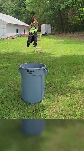 Happening THIS Saturday is the Kentucky TreeStuff Party. Arborist @treemonkey237 is hosting this recreational climb with a bunch of fun activities planned. Make sure to show up for things like: 🌳 An aerial rescue class 🌳 Learning how to enter a tree from a crane 🌳 A work positioning class 🌳 A throw ball challenge 🌳 A rigging challenge (with all the cool gear!) 🌳 Smoked pork lunch! AND some human cornhole! Get in the trees, try out new gear, meet new arborist friends, and have a great time 