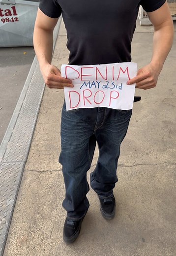 Ultra skinny in 2026?😭 #denimjeans #menfashion #outfitinspo #fitcheck #berlinstyle