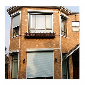 [Hot Item] Modern Electric Interior Shutters Aluminium Hurricane Garage Door Louver Vertical Opening Pattern Windproof and Storm Proof Window