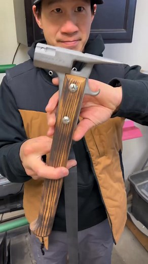 Ever try tennis handle wraps? Great for wood handle hammers, sledge hammers, scrapers and so on. I wrap my hammers every winter so they don’t go flying out of my hand. Ever tried it? I used to play foosball and use these to wrap the handles and get them for less than $1/wrap. Hammer is @alpacainnovations prototype. Voice credit goes to my friend @canadiancarpenter #framer #framing #hammer #handtools #titaniumhammer #framersareadyingbreed #wood | JosephinetClementine