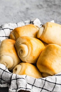 69K views · 411 reactions | These Homemade Dinner Rolls are a must for Easter! 稜 Soft, fluffy, and so simple to make—my kids get so excited when they see these on the table. They’re perfect with Easter dinner and freeze great for leftovers, too. | Tastes Better From Scratch | Facebook