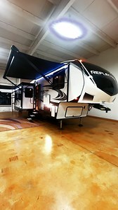 Grand Design 2022 REFLECTION 295 RLS Checkout the AMAZING Features!...