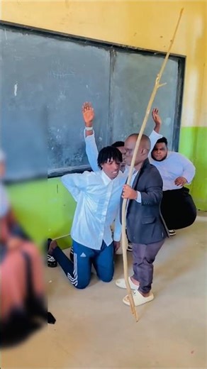 طلاب متأخرين اول يوم دوام والأستاذ عاقبهم 😹💔💔 #shorts