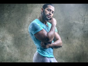 ALEJANDRO GARCIA | Muscle Showers | Behind the scenes | Attractive model in wet clothes.