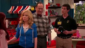 20 reactions | Sam and Cat Drone Baby Drone PROMO | "SAM Y CAT" | Facebook