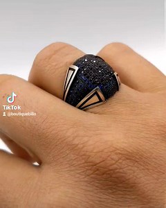 1.9K views · 100 reactions | Bonjour ♥️ bienvenue à Tik tok ❤️‍. Livraison tjr disponible paiement à la livraison. #فضه #هدايا #فضه_925 #accessoires #bijoux #Cadeaux #argent925 #cadeau #argent #silver #Bijoux #silverjewelry #cadeauanniversaire #accessories | Boutique Billo | Facebook