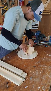 61K views · 620 reactions | simple aesthetic chair ideas #woodwork #woodworker #woodcraft #diy #carpenter | Iza Askana | Facebook