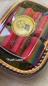 Exchanging with my friends frozen ramen for Singaporean dessert Kueh...