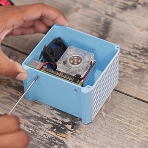 Destop with Raspberry PI | The Wrench