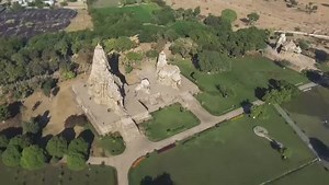 Khajuraho Group of Monuments in the State of Madhya Pradesh, India Visit to Khajuraho, One of the most popular tourist destinations of the world Khajuraho has the country’s largest group of medieval Hindu and Jain temples, famous for their erotic sculptures. The Khajuraho Group of Monuments has been listed as a UNESCO World Heritage Site since 1986 and is considered one of the “seven wonders” of India. Must visit ones in lifetime ♥️ #classicalindiatour #indiatour #exploreindia #goldentriangletou